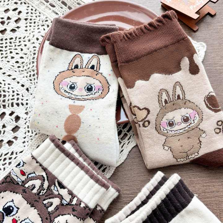 Absorbent Adult Average Size Cotton Socksجوارب لابوبو الكرتونية الجديدة من بوتو للنساء عالية الجودة مناسبة للخريف والشتاء