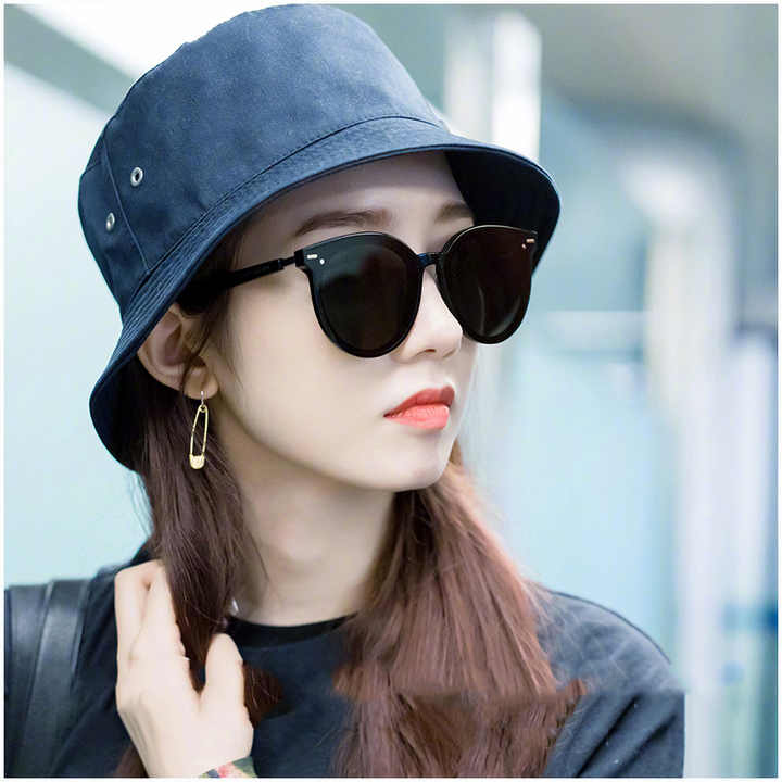 نظارات شمسية نسائية مشهورة إطار PC عدسات راتنج موضة نظارات شمسية متدرجة للنساءFamous Women's Sunglasses PC Frame Resin Lens Fashion Gradient Sun Glasses for Women