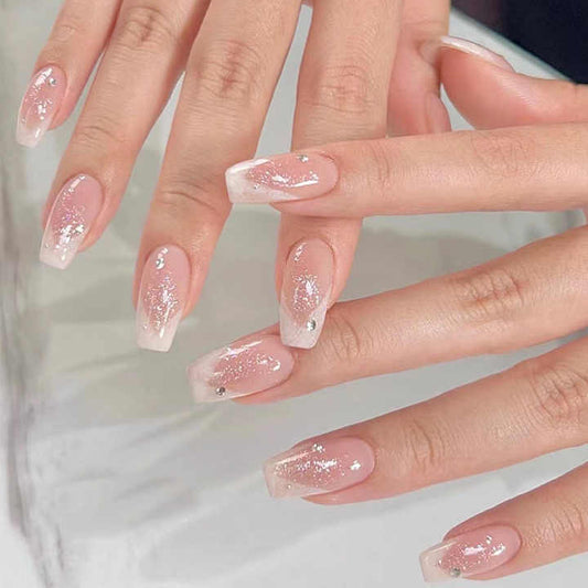 Artificial nails 