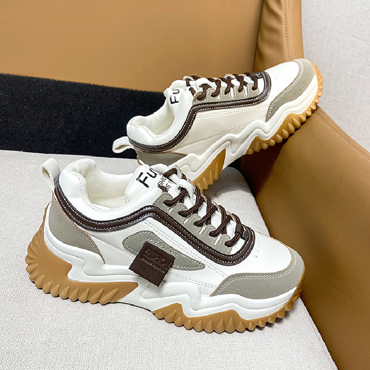 Attractive men's shoes 