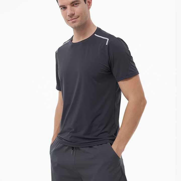 Men's sports shirts 