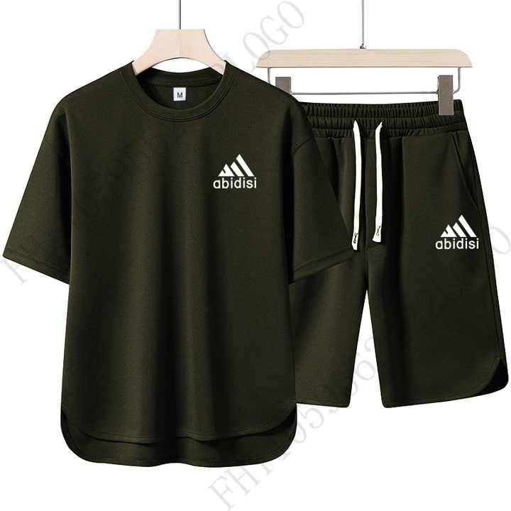 Men's casual T-shirt model 