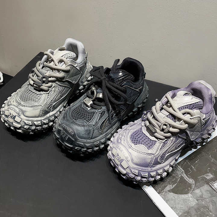 children's sneakers