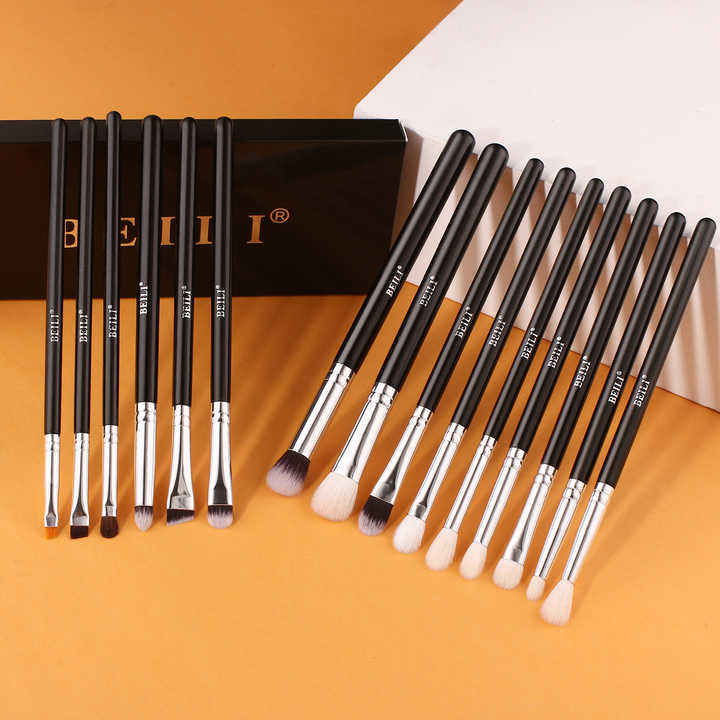 makeup brushes 