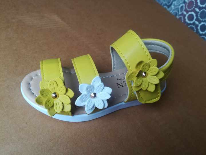children's beach sandals 