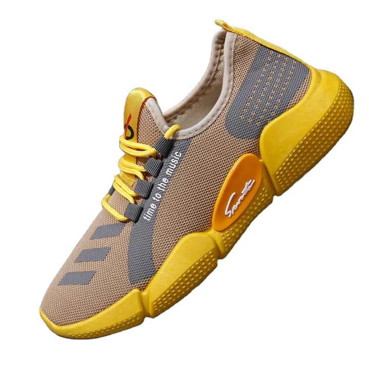 أحذية رياضية