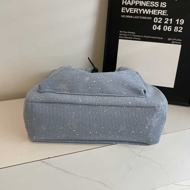 Large capacity women's bag 