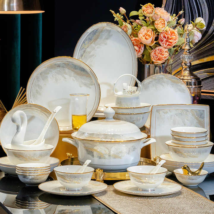 أطباق فاخرة من العظام الصينية بحافة ذهبية Luxury Bone China Plates with Gold Rim Dessert Plates