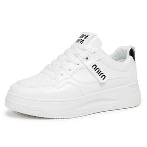 حذاء رياضي  نسائي أبيض