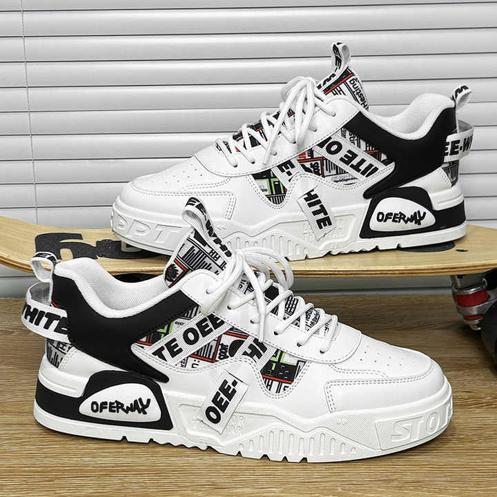 casual sneakers 