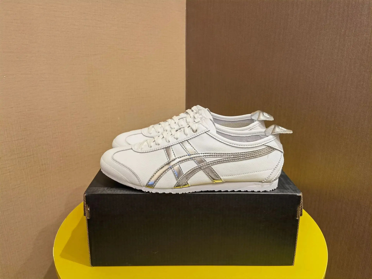 Boys' sneakers 
