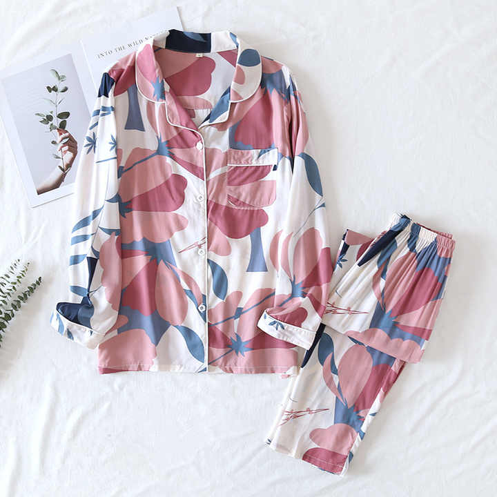 Women's pajamas 