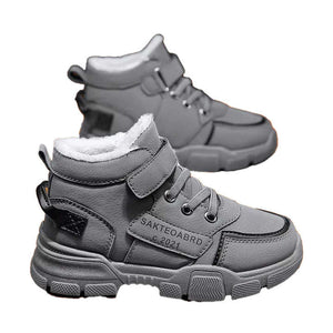 Girls' sports shoes 