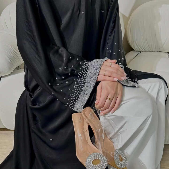 عبايه ملونه  نسائيه
