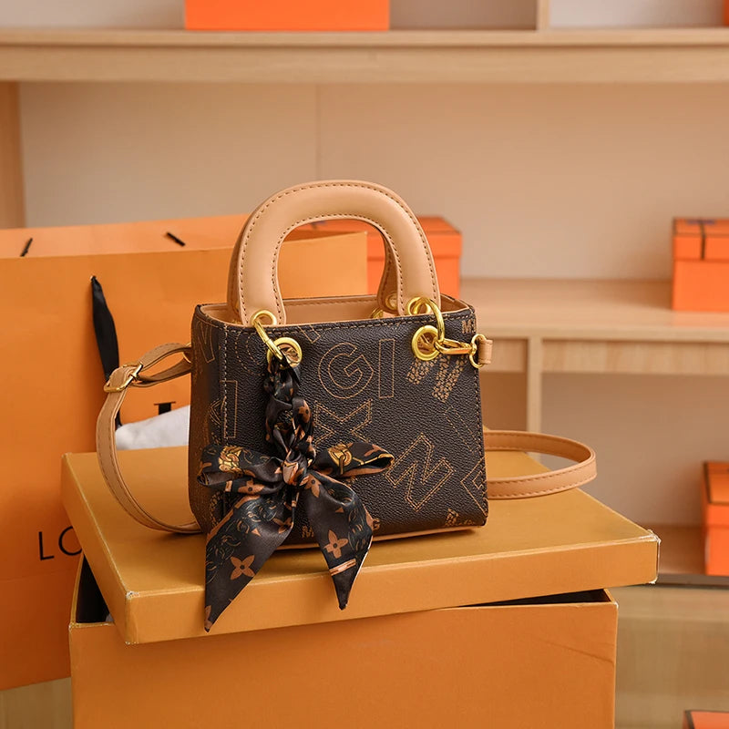 Single handbags decorated with printed silk scarves
