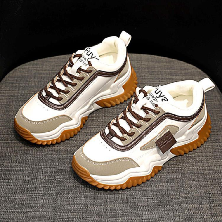 Attractive men's shoes 