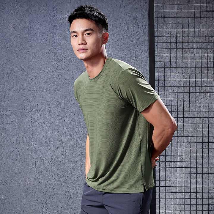 تي شيرت رجالي رياضي بألوان