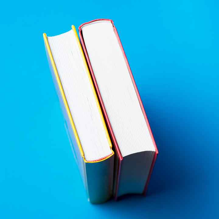 كتب مخصصة بغلاف صلب عمود فقري دائري ألبوم رواية تصوير فوتوغرافي Personalized Hardcover Books Round Spine Photo Album Novel