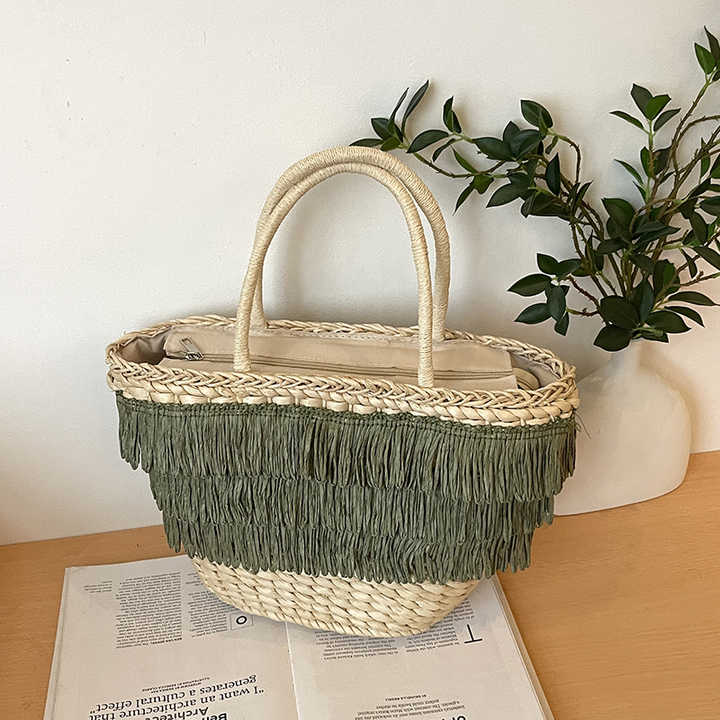 Stylish woven handbags for women 