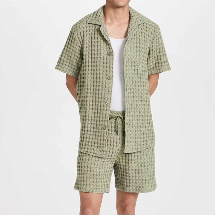 2 pieces of men's clothing 