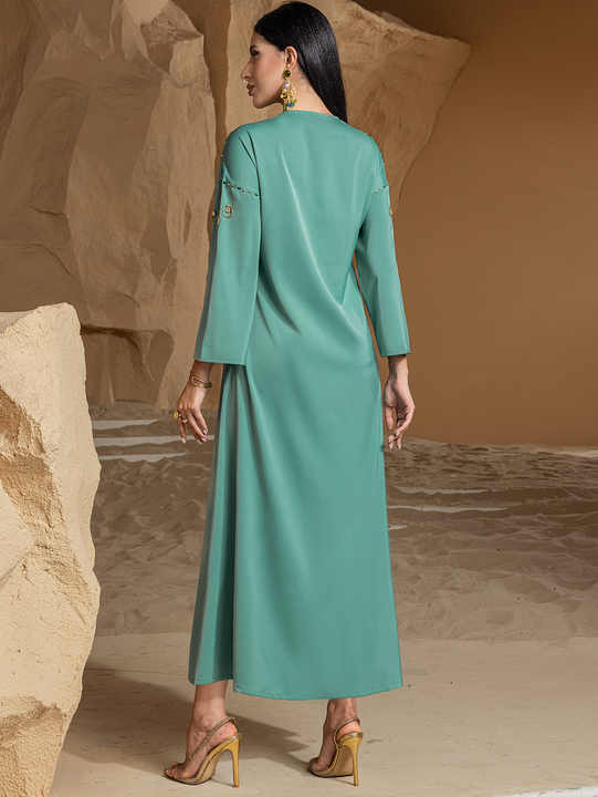 Embroidered caftans and jalabiyas 