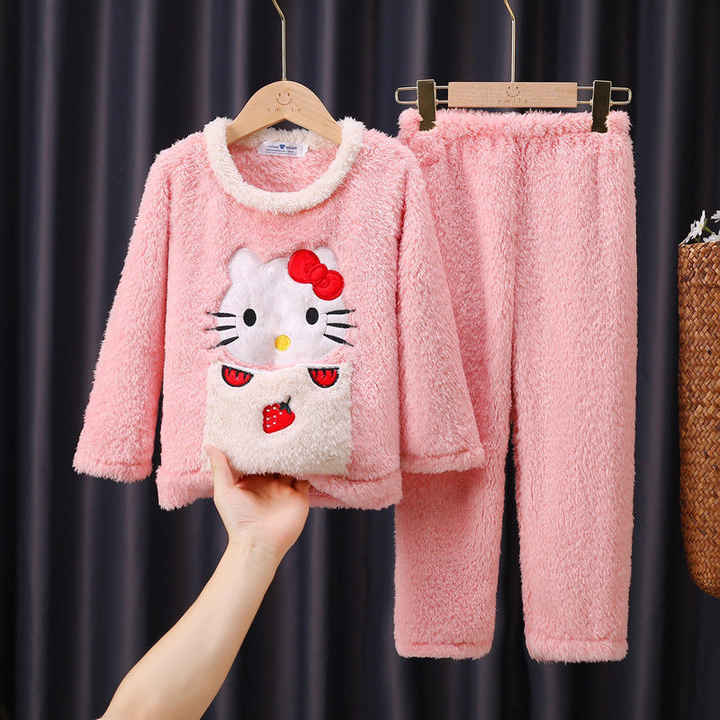 ملابس نوم عالية