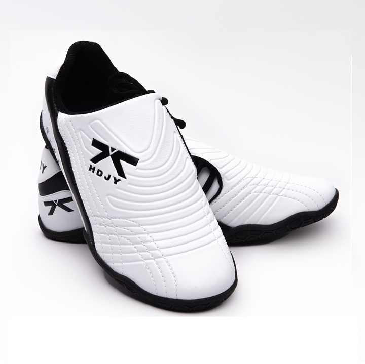 lightweight sneakers 