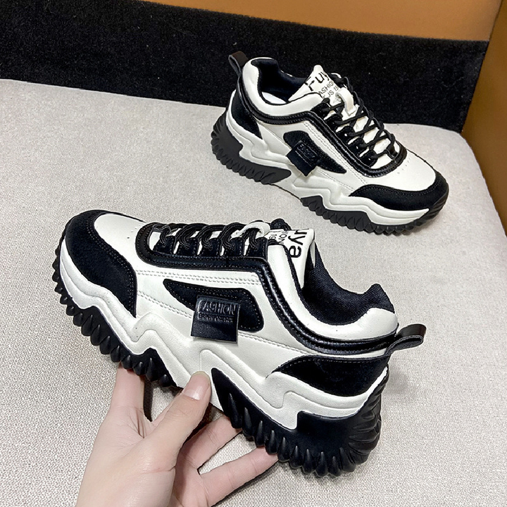 Attractive men's shoes 