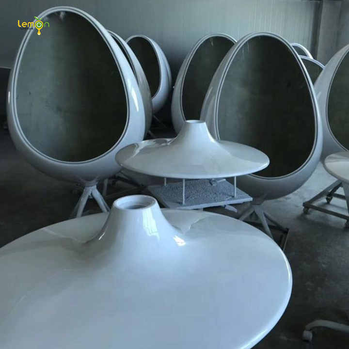 fiberglass chair .. الألياف الزجاجية كرسي