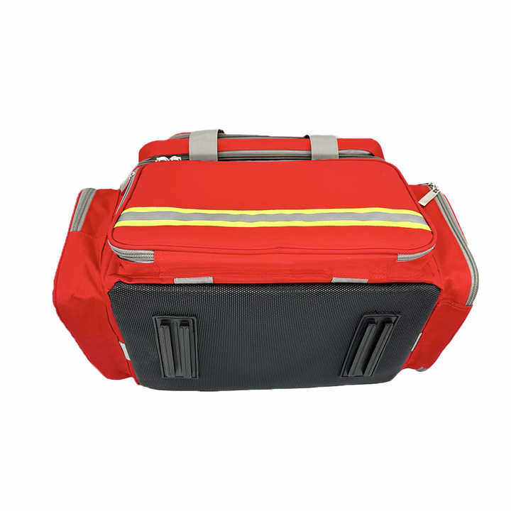 معدات الإسعافات الأولية الطبية الطارئة سعة كبيرة      . Large Capacity Emergency Medical First Aid Kit for