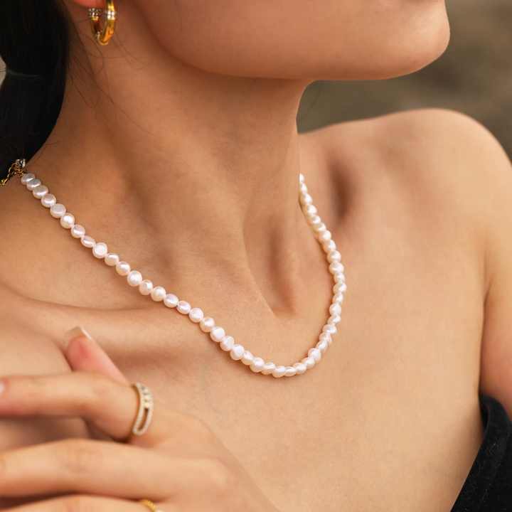 pearl necklace 