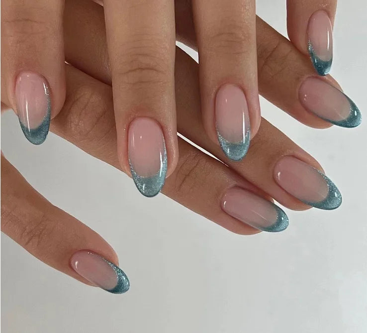 nails - fingernails 