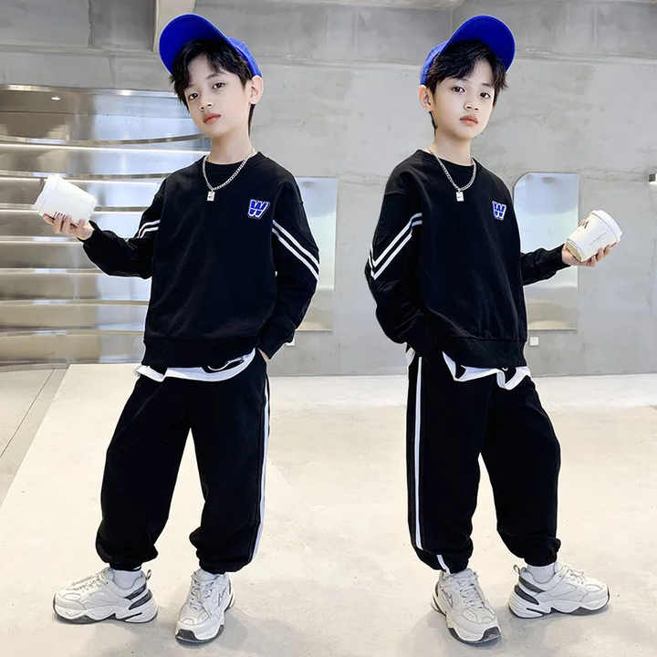 Boys' clothing set. 