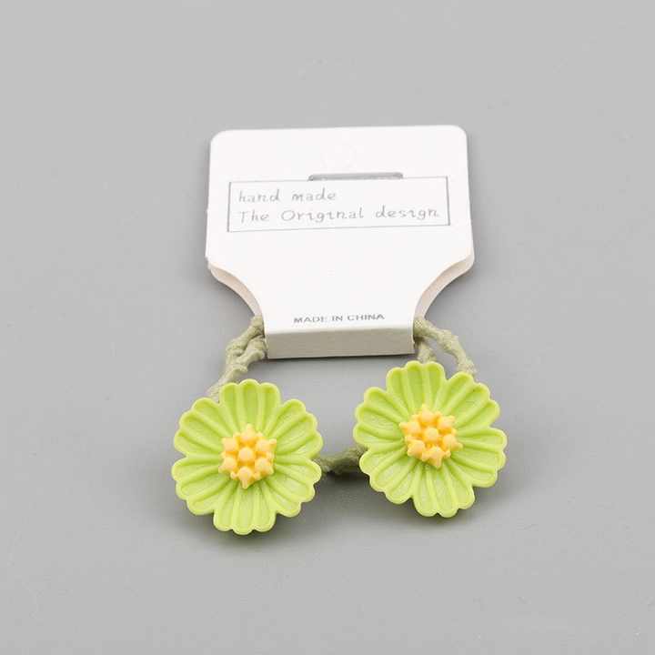 New design hair accessories in the shape of 3D flowers 