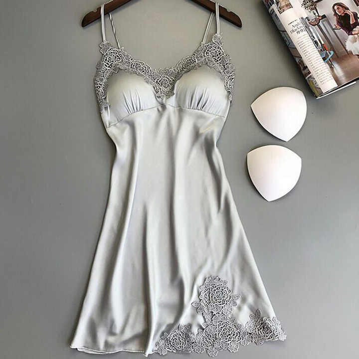 Women's sleepwear 
