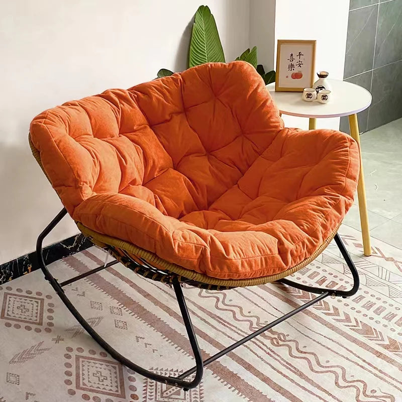 Single relaxing rocking chair made of rattan 