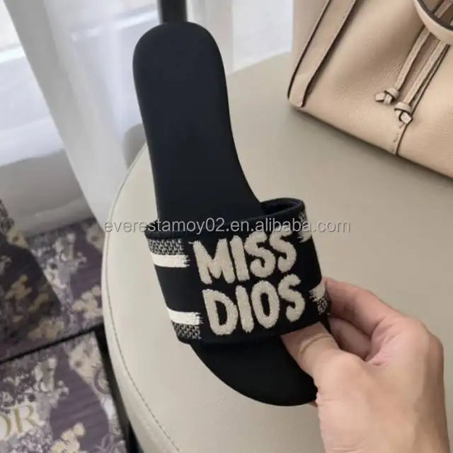 Women's shoes 