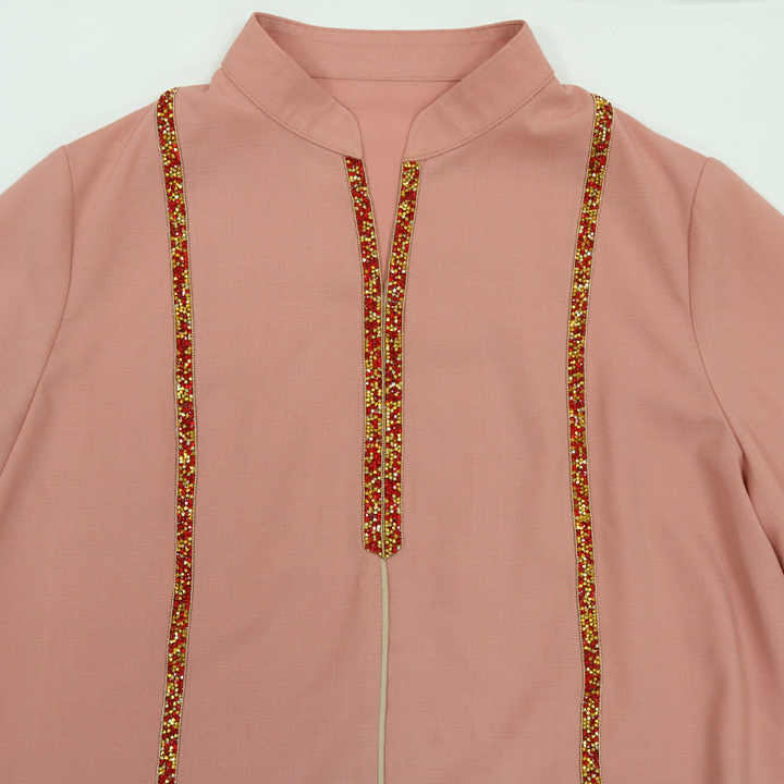 قفطان وجلابيات ذهبية