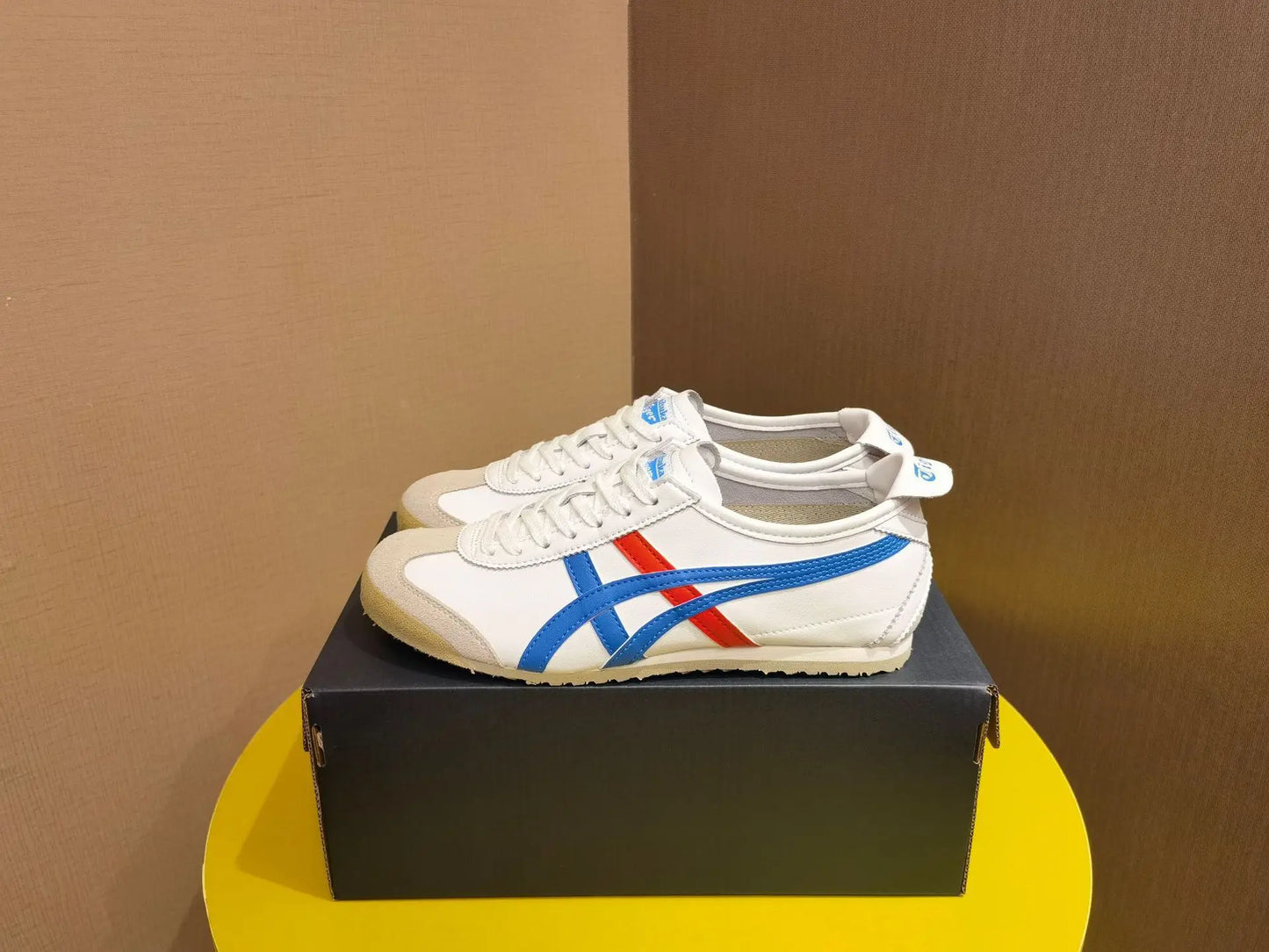 Boys' sneakers 