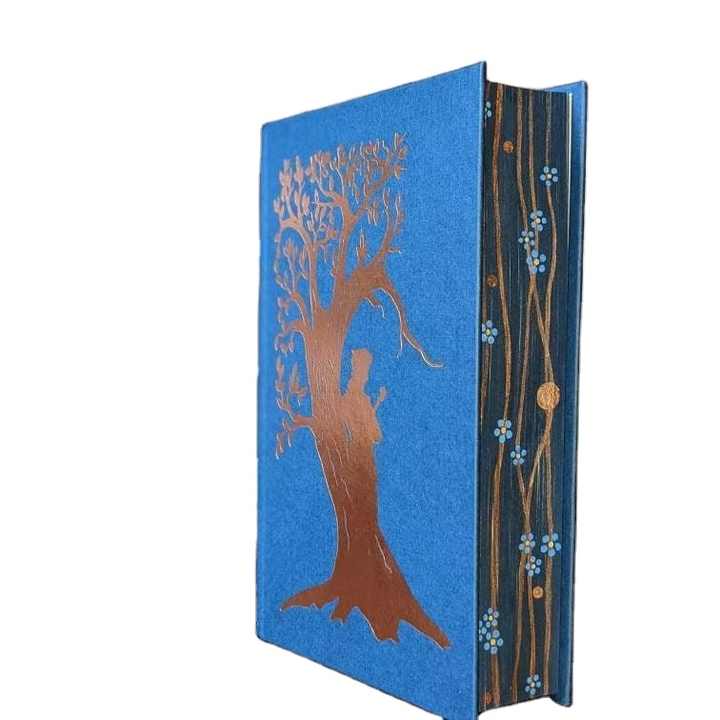 كتاب بغلاف مقوى مخصص خدمة طباعة كتاب
