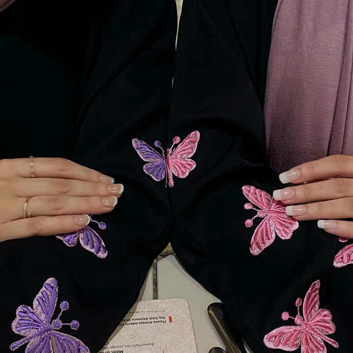 Elegant and luxurious women's abayas 