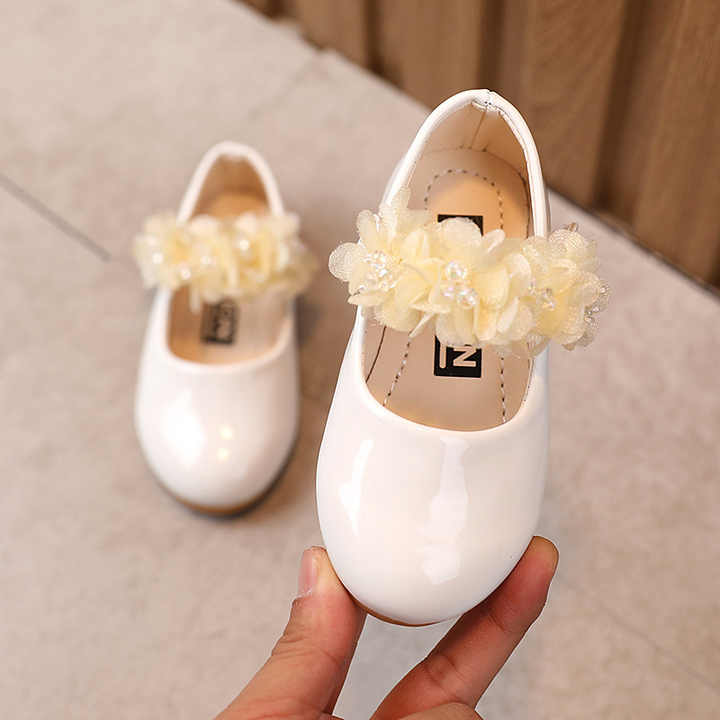 Princess leather shoes for girls, children's water diamond lace shoes, small and medium-sized children's performance patent leather shoes, children's single shoes 