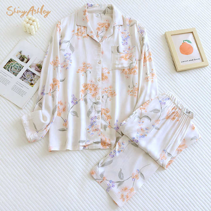 ملابس نوم نسائيه , Women's sleepwear