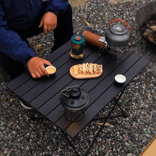 Picnic tables 