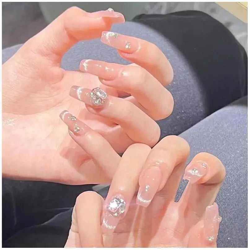 nails - fingernails 