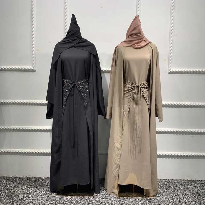 عبايه ملونه مفتوحة