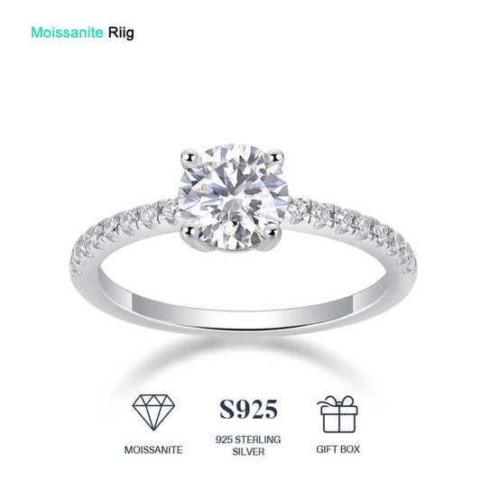Women's engagement ring 