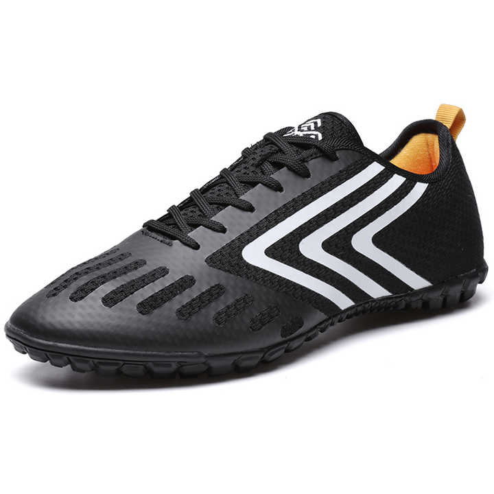low-top football boots 