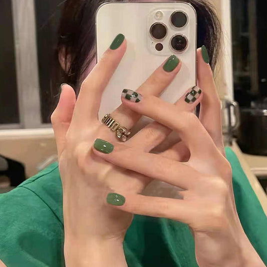 Hand nails - artificial nails 