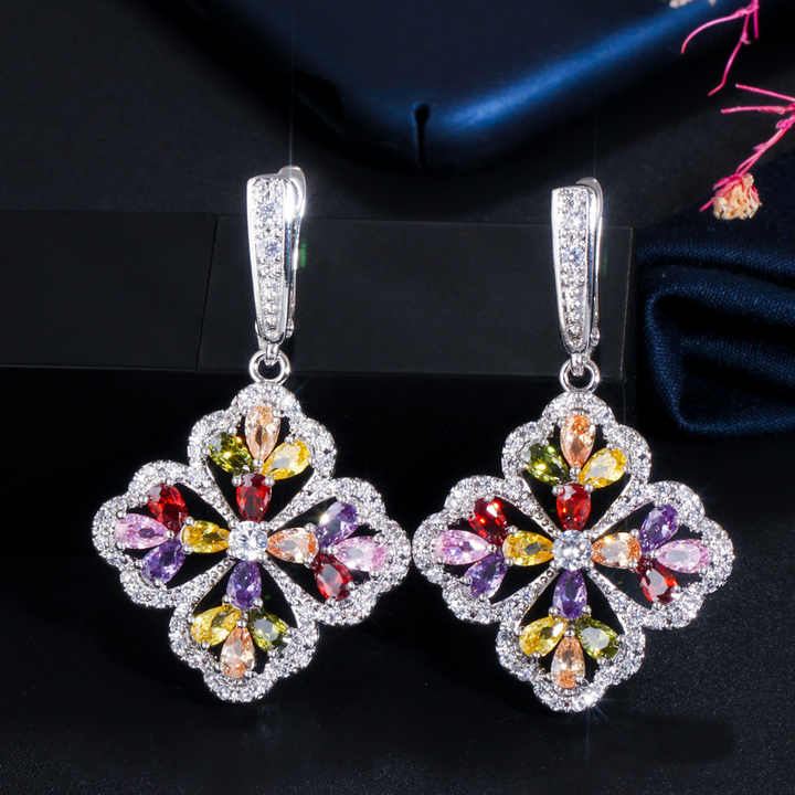 Long dangling zircon earrings 